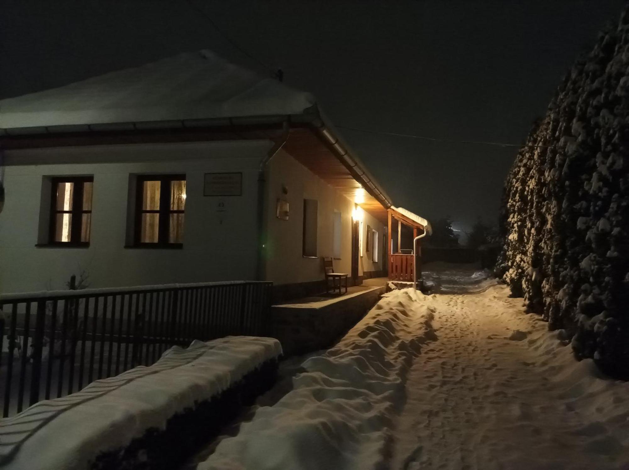 Kemencés Vendégház Mikohaza Esterno foto